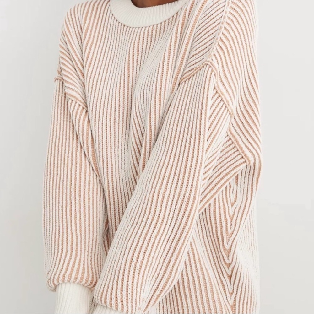 Aerie Beyond Chenille Two Toned Knit Crewneck Sweater